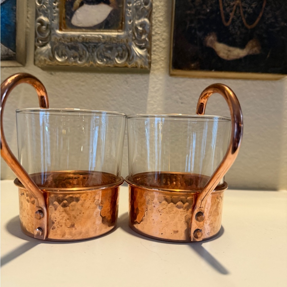 Williams Sonoma Set Of Two Hammered Copper & Glass Mugs - Picture 2 of 7